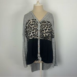 White Birch Button Up Sweater Gray & Cheetah Long Sleeve M